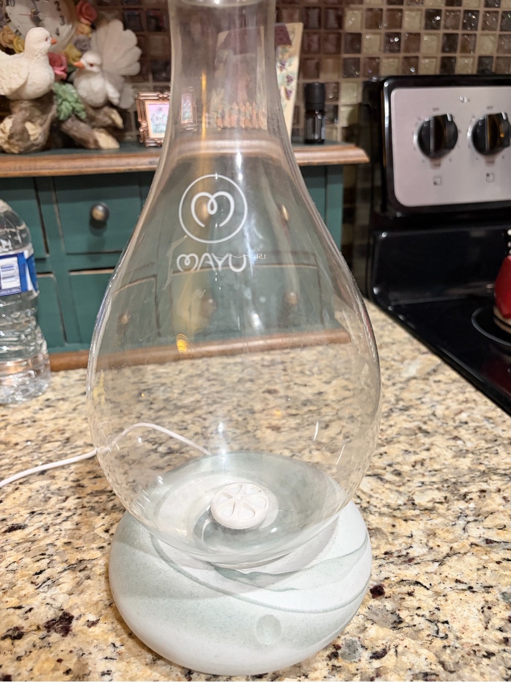 MAYU WATER : ELEVATE YOUR HYDRATION by by MAYU’s Oxygenating System - Picture 4 of 6